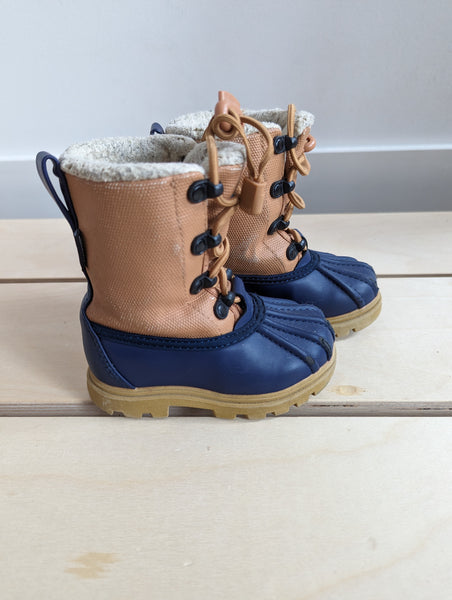 Native Boots (7C)