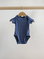 H&M Short Sleeve Organic Onesie (1-2M)