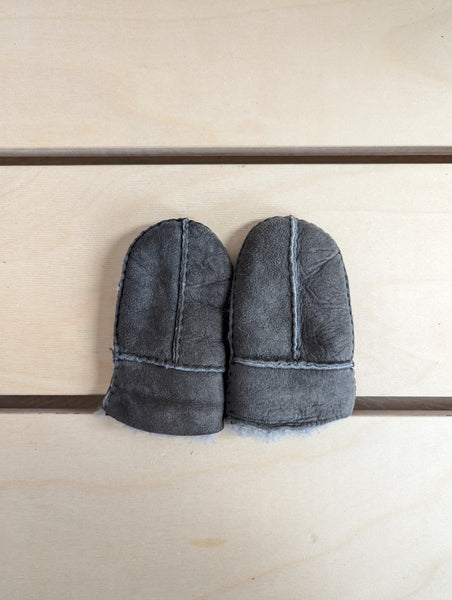 Unknown Brand Sheepskin Mittens (6-18m)